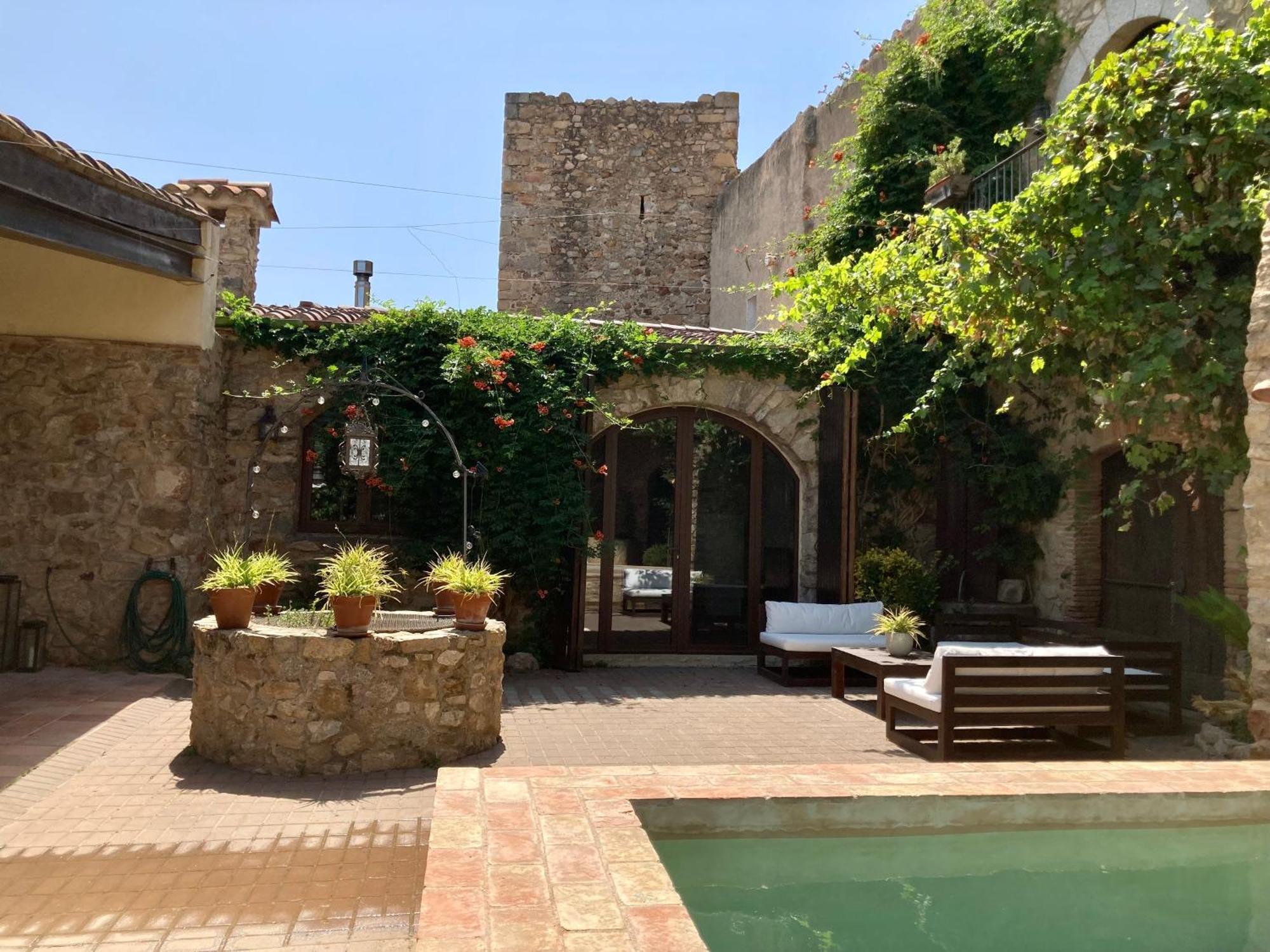 Els Racons Del Fort Castle In Wine Territory Capmany Exterior photo